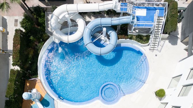 SPLASH & SLIDES RH ARENA